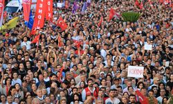 Bakan Yerlikaya: Saraçhane’de Cumhurbaşkanına hakaret eden 42 kişiye adli işlem yapıldı