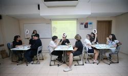 Karşıyaka’da gençlere müjde: Üniversiteye hazırlık kayıtları başladı!