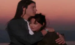 Ebru Gündeş’in klip aşkı yıllara meydan okuyor!