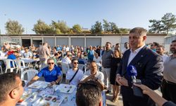 Başkan Tugay işçilerle sabah mesaisine başladı