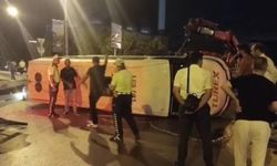 Feci kaza! Otomobil ile minibüs çarpıştı: Yaralılar var