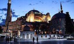 Ayasofya Camii’nde halıya ateş! Kundaklama girişiminin detayları ortaya çıktı