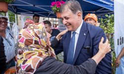 İzmir’de emeklilere kira ve market desteği sürüyor