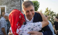 İzmir'de yangın: Başkan Tugay, etkilenen aileyi ziyaret etti, destek sözü verdi