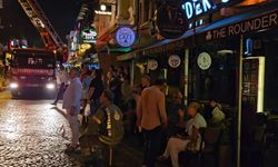 Panik anları! Alevler oteli sardı: Faciadan dönüldü