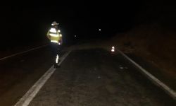 Gördes-Demirci yolunda toprak kayması: Faciadan dönüldü