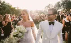 Tolga Sarıtaş ve eşinin doğum öncesi plaj keyfi olay oldu!