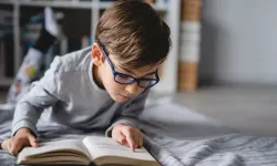 Çocuğunuz kitap sevmiyorsa, bu yöntemleri denemelisiniz!