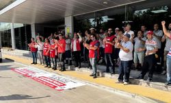 Karşıyaka Belediyesi'nde maaş krizi büyüyor: İşçiler 25 gündür eylemde