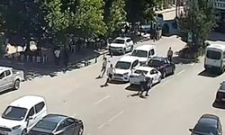 Kombi tartışması kanlı bitti: Cadde ortasında sopalı saldırı