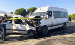 İzmir’de korkunç kaza: 1 ölü, 13 yaralı