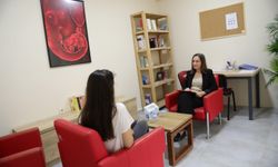 Bayraklı’da kadın ve çocuklara müjde: Ücretsiz hukuki destek başladı!
