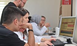 Manisa'da üniversite yoluna rehberlik eden merkez!