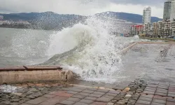 Meteoroloji uyardı: İzmir'e fırtına geliyor!