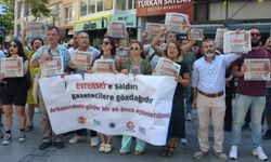 Gazeteciler Alsancak’ta buluştu: 'Özgür basın susturulamaz'