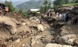 Pakistan’ı sarsan sel: 307 can gitti, kurtarma ekipleri seferber!