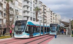 Tramvay hattında gizemli cisim! Seferler durdu