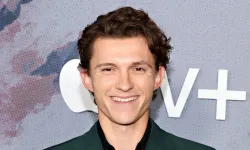 Tom Holland tank üzerinde! Setteki o anlar sosyal medyayı salladı