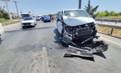Manavgat’ta zincirleme kaza: Tur minibüsü otobüse çarptı!