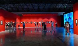 Atatürk ve Refik Anadol sergileri ziyaretçileri büyüledi!