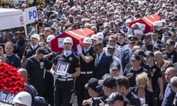 İzmir şehitlerini dualarla son yolculuklarına uğurladı