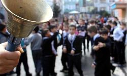Yaz tatili sona erdi: Milyonlarca öğrenci dersbaşı yaptı