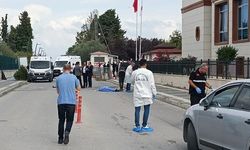 Adliye önünde silahlı saldırı: Ölü ve yaralı var