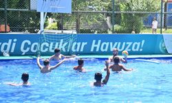 Manisa’da çocuklara ücretsiz yüzme şansı!