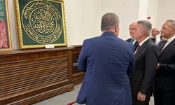 İzmir’de kutsal emanetler yoğun ilgi görüyor