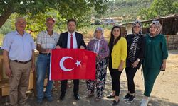 AK Parti'den Tire'de şehit ailesine anlamlı ziyaret