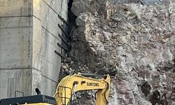 Köprü ayağında toprak kayması! Yol araçlara kapatıldı