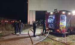 Fabrika alevler içinde kaldı: İtfaiye ekipleri seferber!