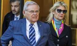 ABD’de skandal: Bob Menendez’in eşine hapis şoku!
