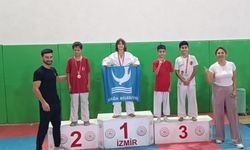 Aliağa’nın minik karatecileri Zafer Bayramı şampiyonu
