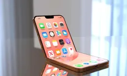 Apple tarih verdi: İlk katlanabilir iPhone yolda!