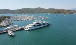 Lüksün sınırlarını zorlayan mega yat Türkiye sularında