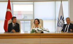 Başkan Kınay’a Onursal Üyelik Beratı!