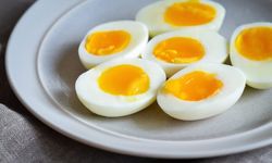 Sabah kahvaltısında yumurtayı hep yanlış yapıyorsunuz! İşte kayısı kıvamının sırrı