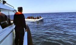 Yasa dışı geçiş girişimi: İzmir açıklarında 20 kişi yakalandı