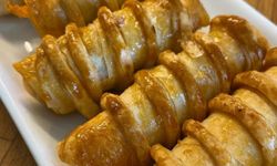 5 dakikada hazır! Çocukların bayılacağı milföy şeritli çıtır börek tarifi