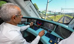 Bakan Uraloğlu: Tren üretiminde ihtiyaç duyulan enerji artık güneşten gelecek
