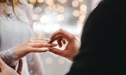 Rüyada alyans görmek ne demek? Rüyada alyans takmak ne anlama geliyor?