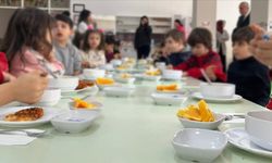 Okul yemeği öğrencileri zehirledi! Binlerce öğrenci hastanelik oldu