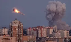 Rusya Kiev’i vurdu: Hükümet binası hasar gördü!