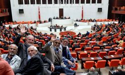 TBMM onayladı, yaş şartı kalktı! Emeklilik artık daha kolay