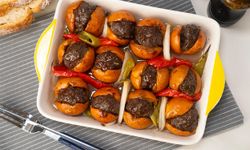 Duyanlar şaşırıyor, tadanlar vazgeçemiyor! İşte meşhur Yenidünya Kebabı
