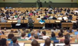 Öğrencilere müjde! Üniversite eğitimi süresi kısalıyor: 2030 yol haritası açıklandı