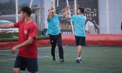 Denetimli serbestlik kapsamındaki gençler protokolle futbol maçında