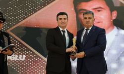 Doç. Dr. Adnan Yamanoğlu’na başarı ödülü