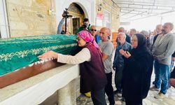 İzmir’de feci şekilde can vermişti: Gözyaşları içinde toprağa verildi
